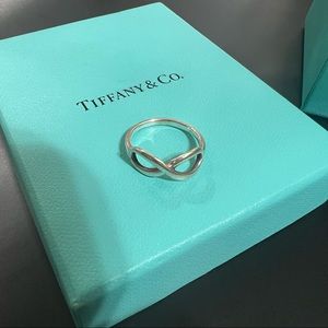 Tiffany & Co Infinity Ring
